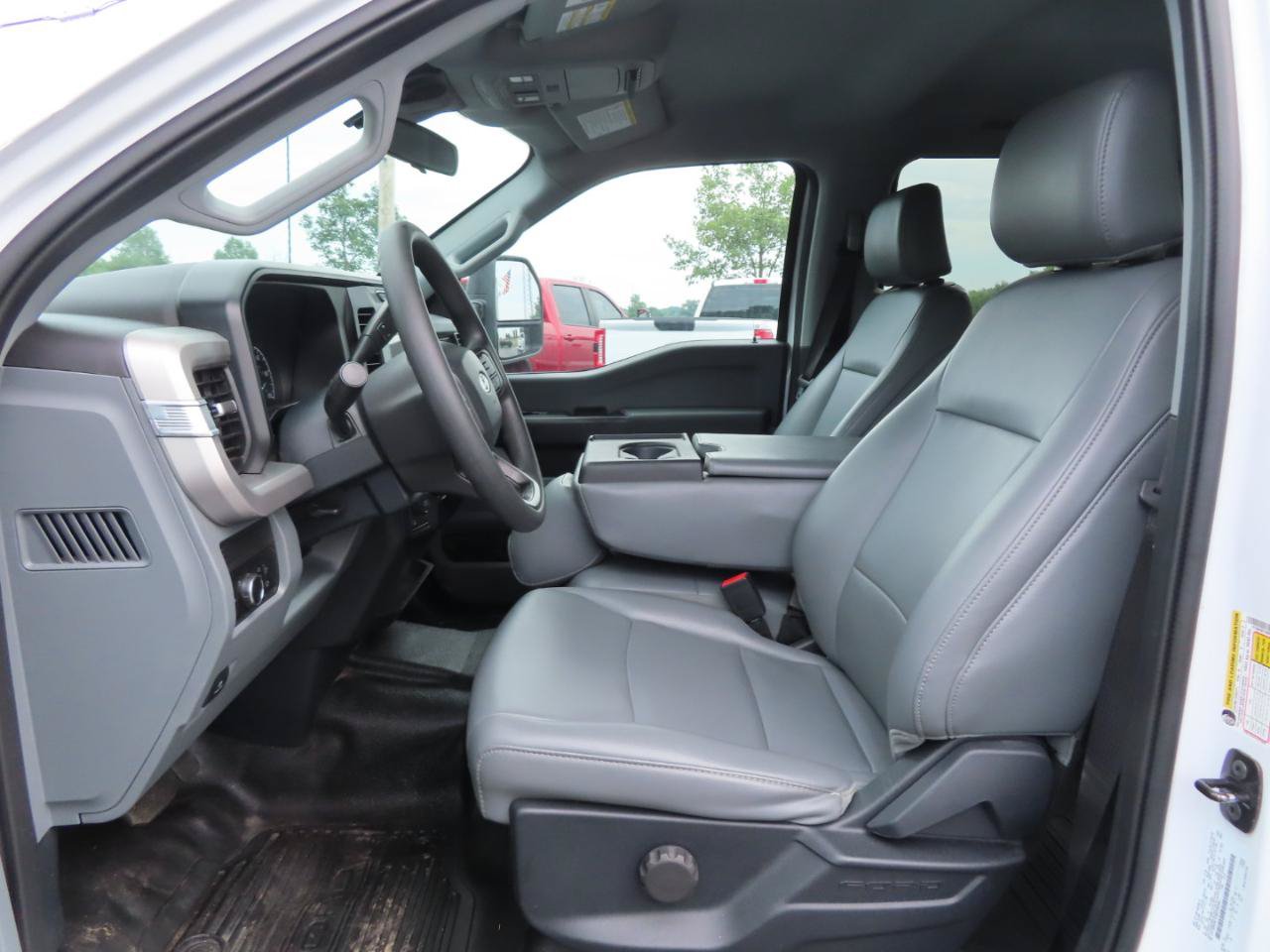 Used 2024 Ford F350 XL AWD/4WD image 28