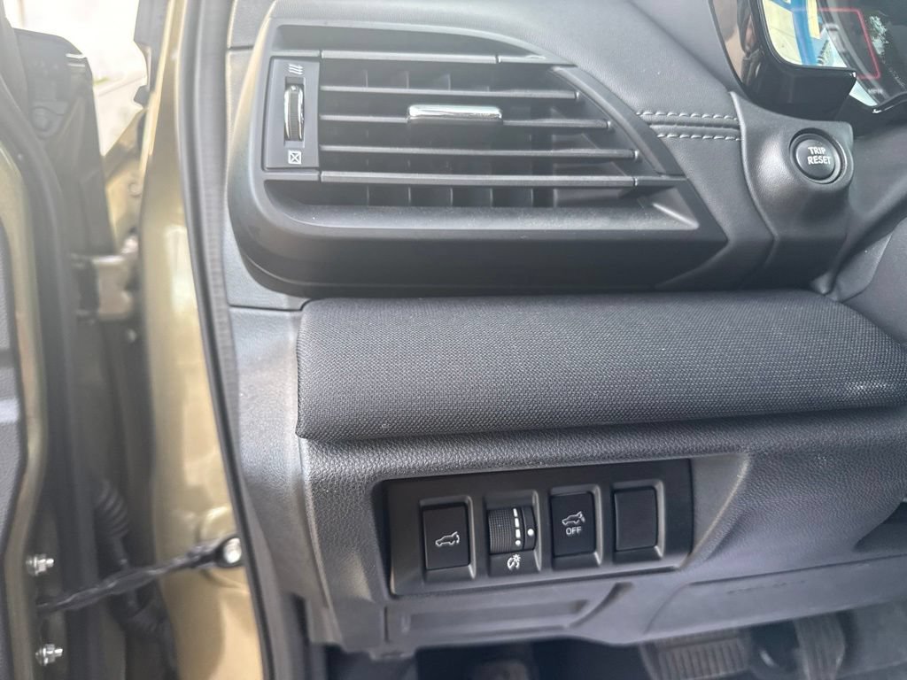 Used 2024 Subaru Outback Premium AWD/4WD image 12