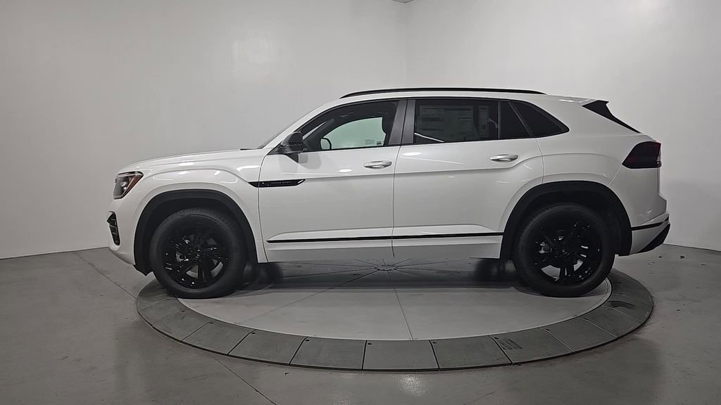 New 2026 Volkswagen Atlas Cross Sport SEL R-Line image 2