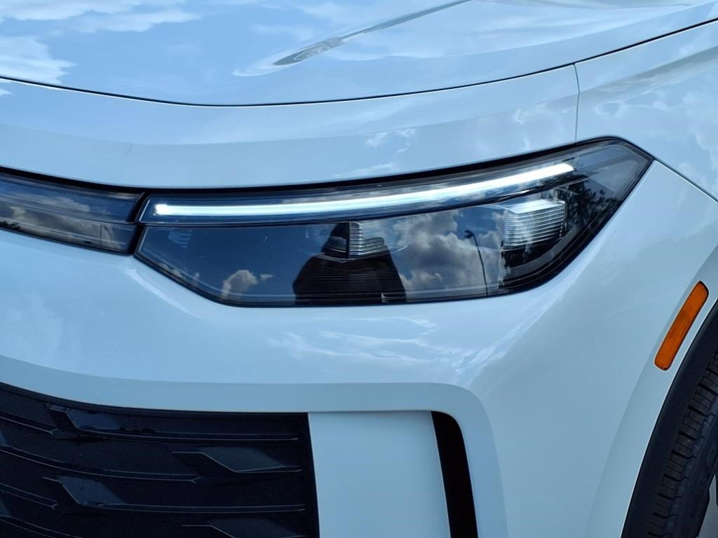 New 2025 Volkswagen Tiguan SE image 21