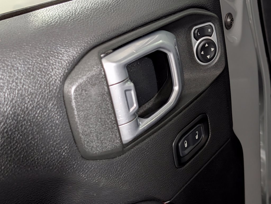 Used 2020 Jeep Wrangler Unlimited Rubicon AWD/4WD image 27