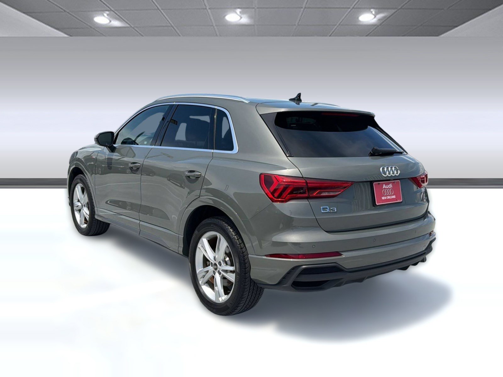Certified 2024 Audi Q3 2.0T Premium AWD/4WD image 3