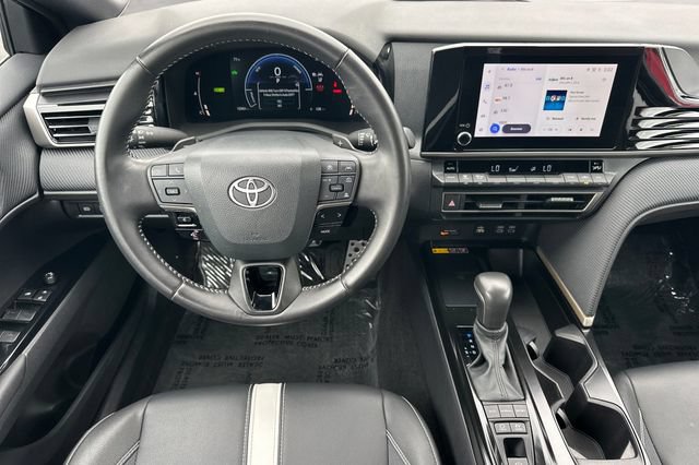 Used 2025 Toyota Camry SE FWD image 16