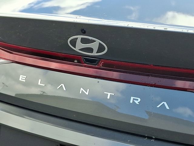 New 2026 Hyundai Elantra SE w/ Cargo Package FWD image 10