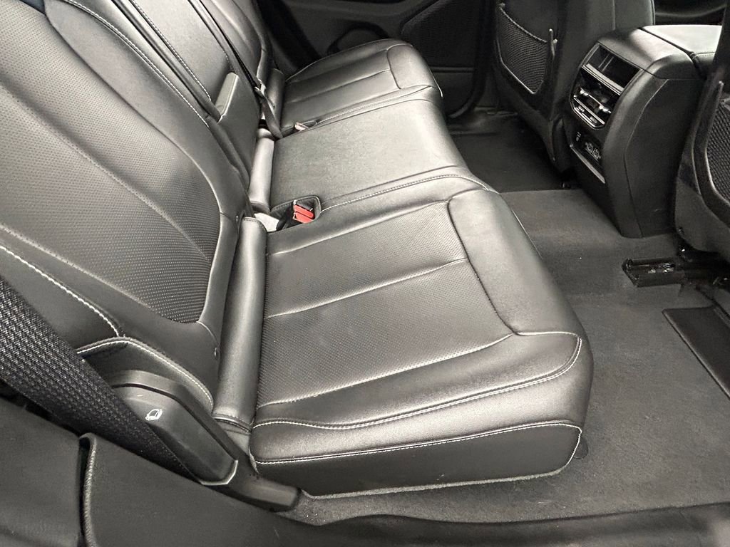 Used 2024 Jeep Grand Cherokee Limited w/ Luxury Tech Group II image 43