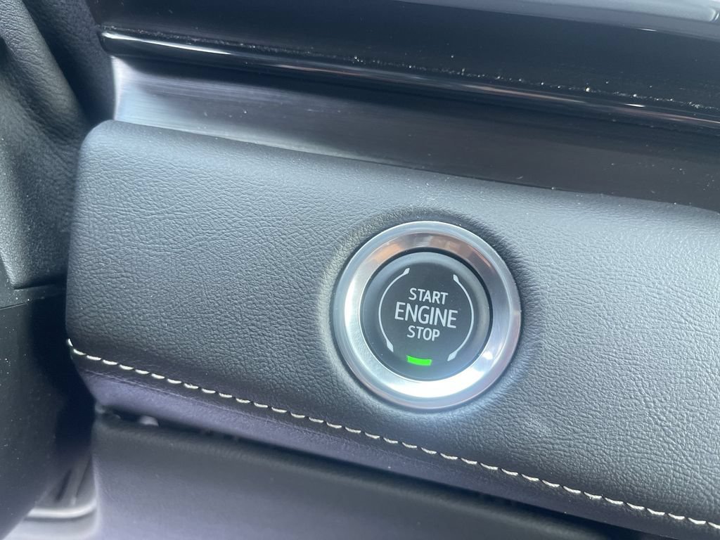 Certified 2023 Cadillac Escalade Premium Luxury w/ Performance Package AWD/4WD image 24