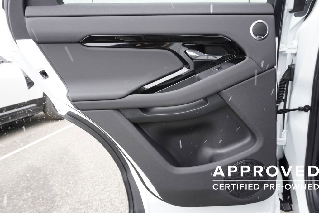 Used 2026 Land Rover Range Rover Evoque S image 28