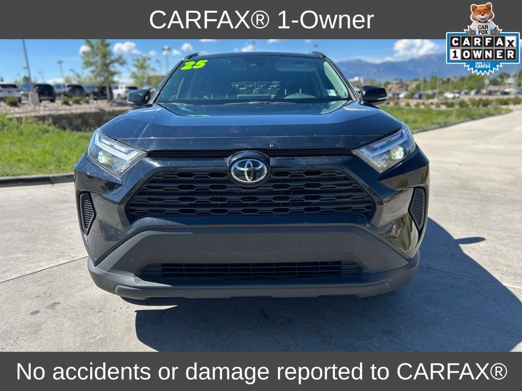 Used 2025 Toyota RAV4 XLE AWD/4WD image 2