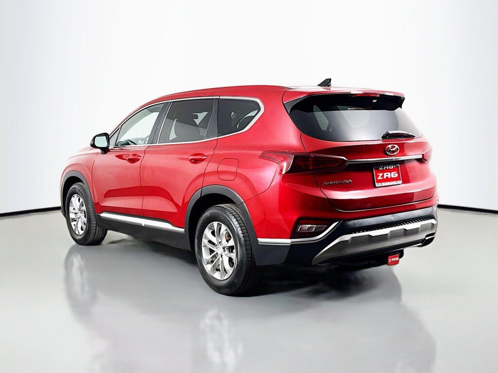 Used 2019 Hyundai Santa Fe SE FWD image 3