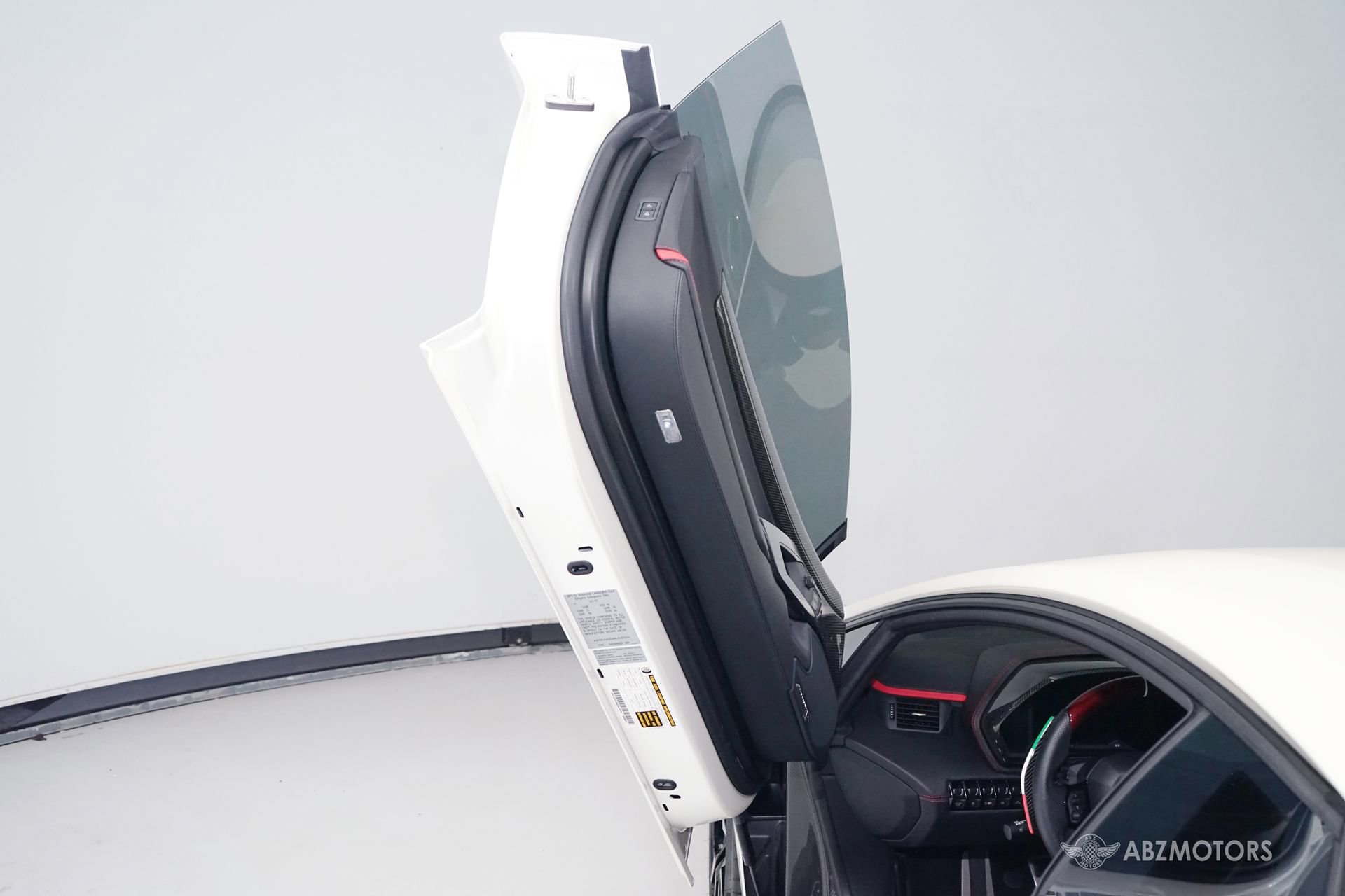 Used 2017 Lamborghini Aventador S AWD/4WD image 4