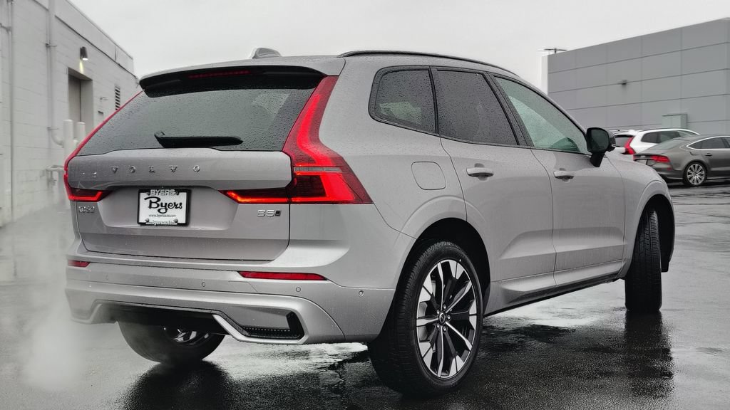 New 2026 Volvo XC60 B5 Plus w/ Climate Package AWD/4WD image 3