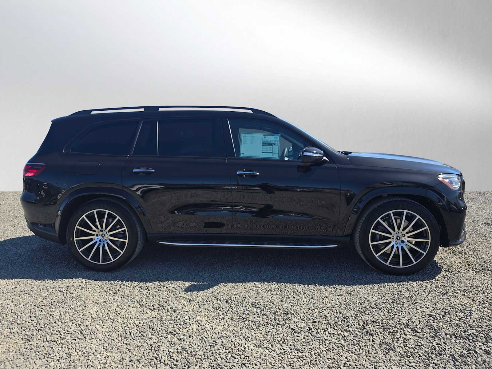 New 2025 Mercedes-Benz GLS 450 4MATIC image 2