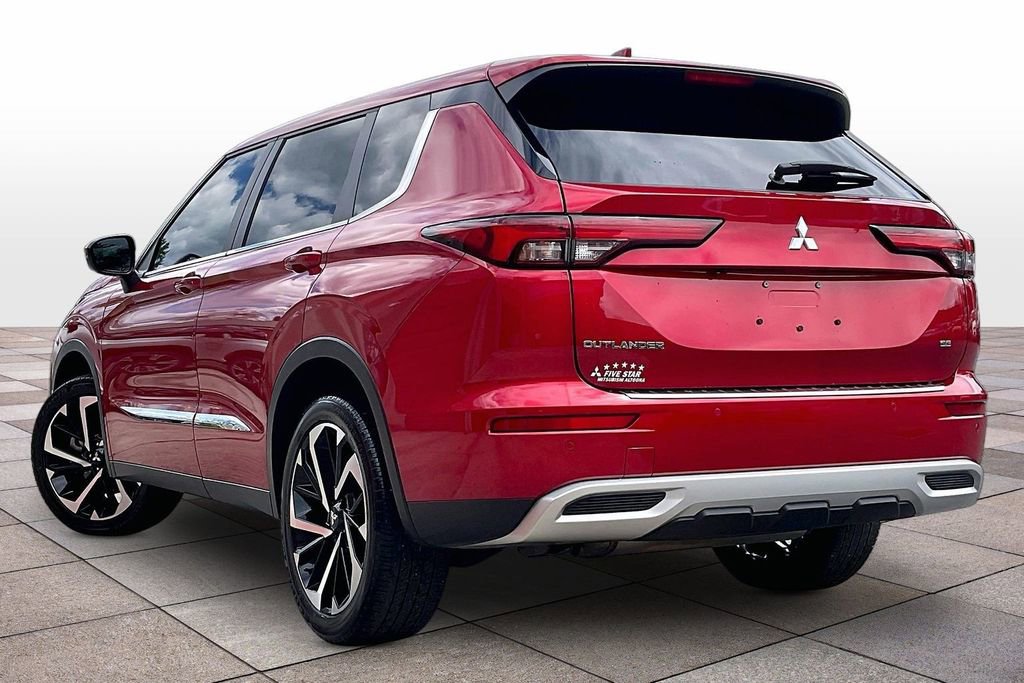 Used 2023 Mitsubishi Outlander SE AWD/4WD image 11