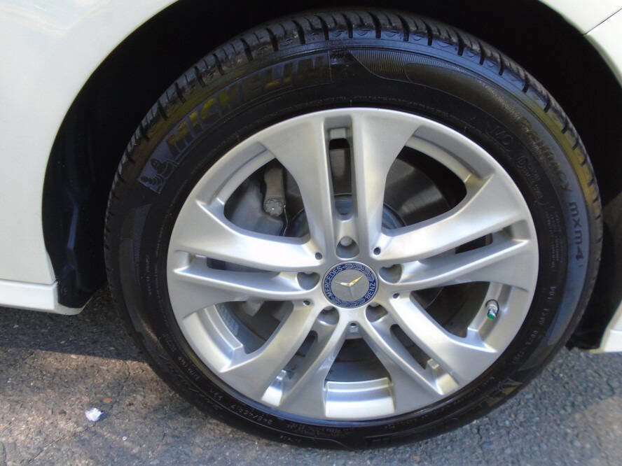 Used 2011 Mercedes-Benz E 350 Sedan image 35