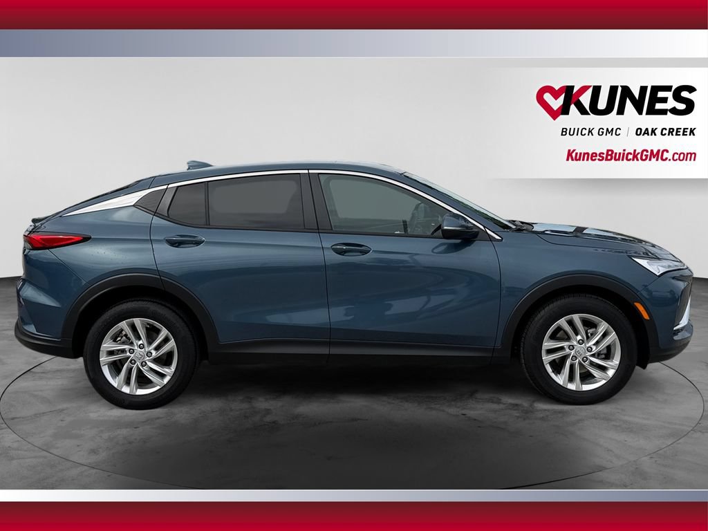 Used 2025 Buick Envista Sport Touring w/ Convenience I Package FWD image 11
