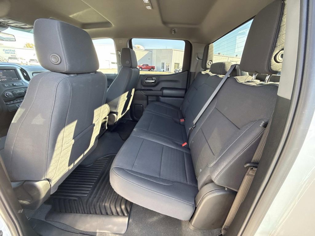 Used 2025 Chevrolet Silverado 1500 Custom image 15