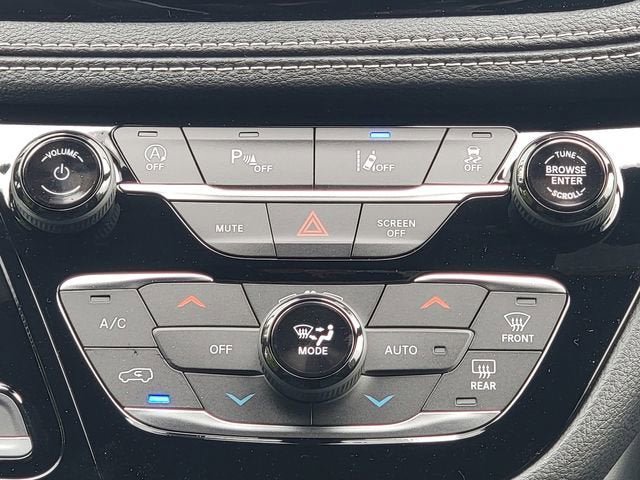 New 2027 Chrysler Pacifica Limited AWD/4WD image 29