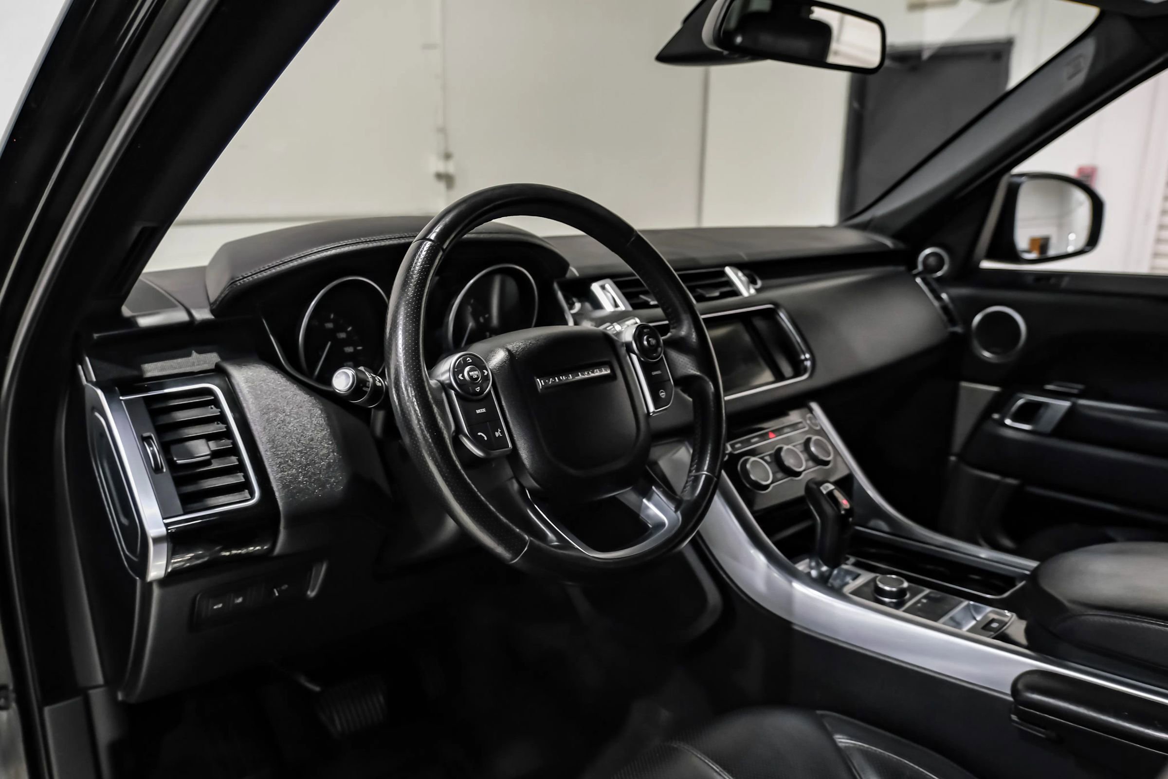 Used 2016 Land Rover Range Rover Sport HSE AWD/4WD image 18