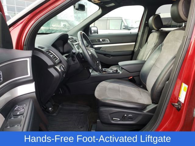 Used 2017 Ford Explorer XLT w/ Equipment Group 202A image 17