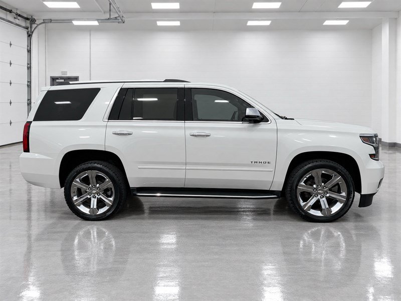 Used 2020 Chevrolet Tahoe Premier AWD/4WD image 3