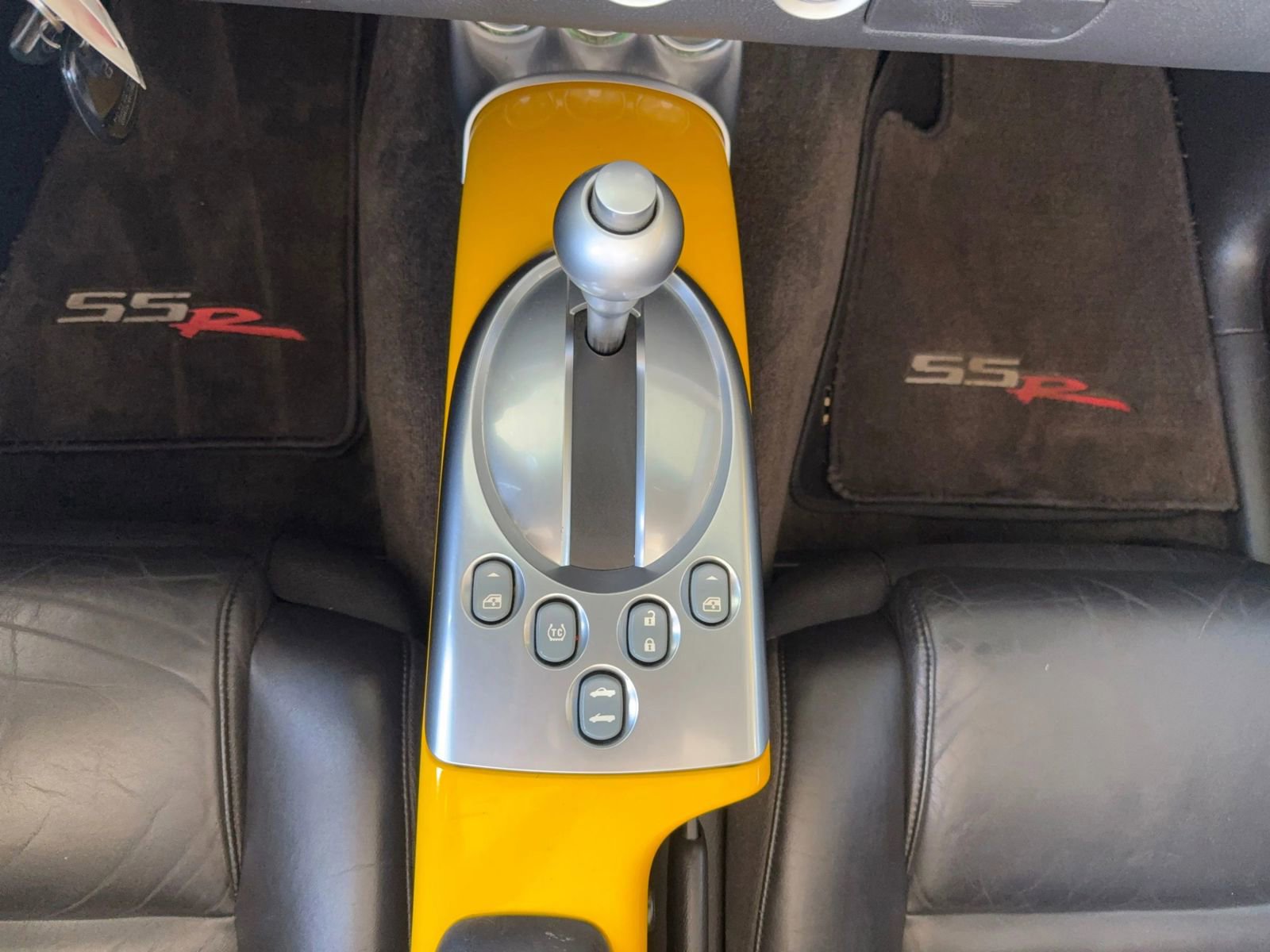 Used 2004 Chevrolet SSR w/ Preferred Equipment Group image 38