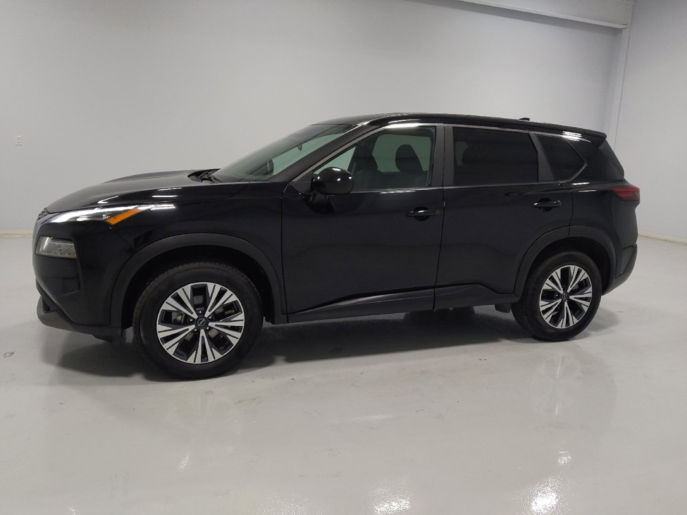 Used 2023 Nissan Rogue SV image 2