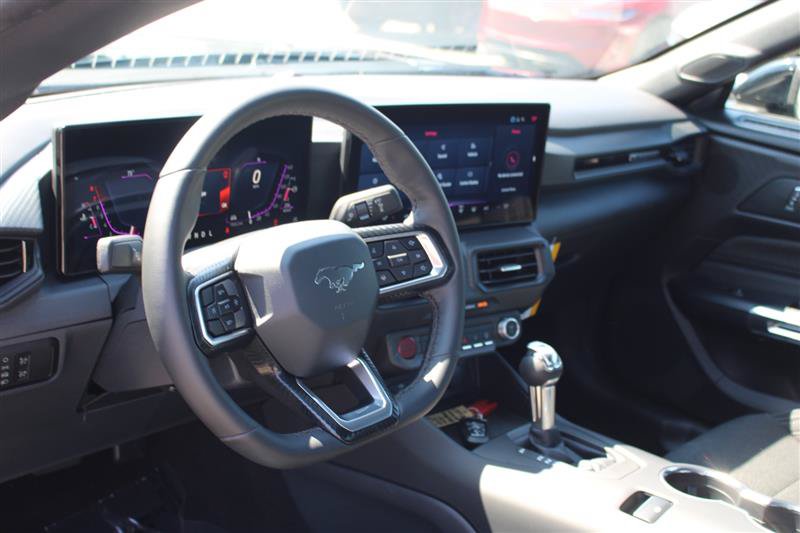 Used 2025 Ford Mustang Coupe RWD image 13