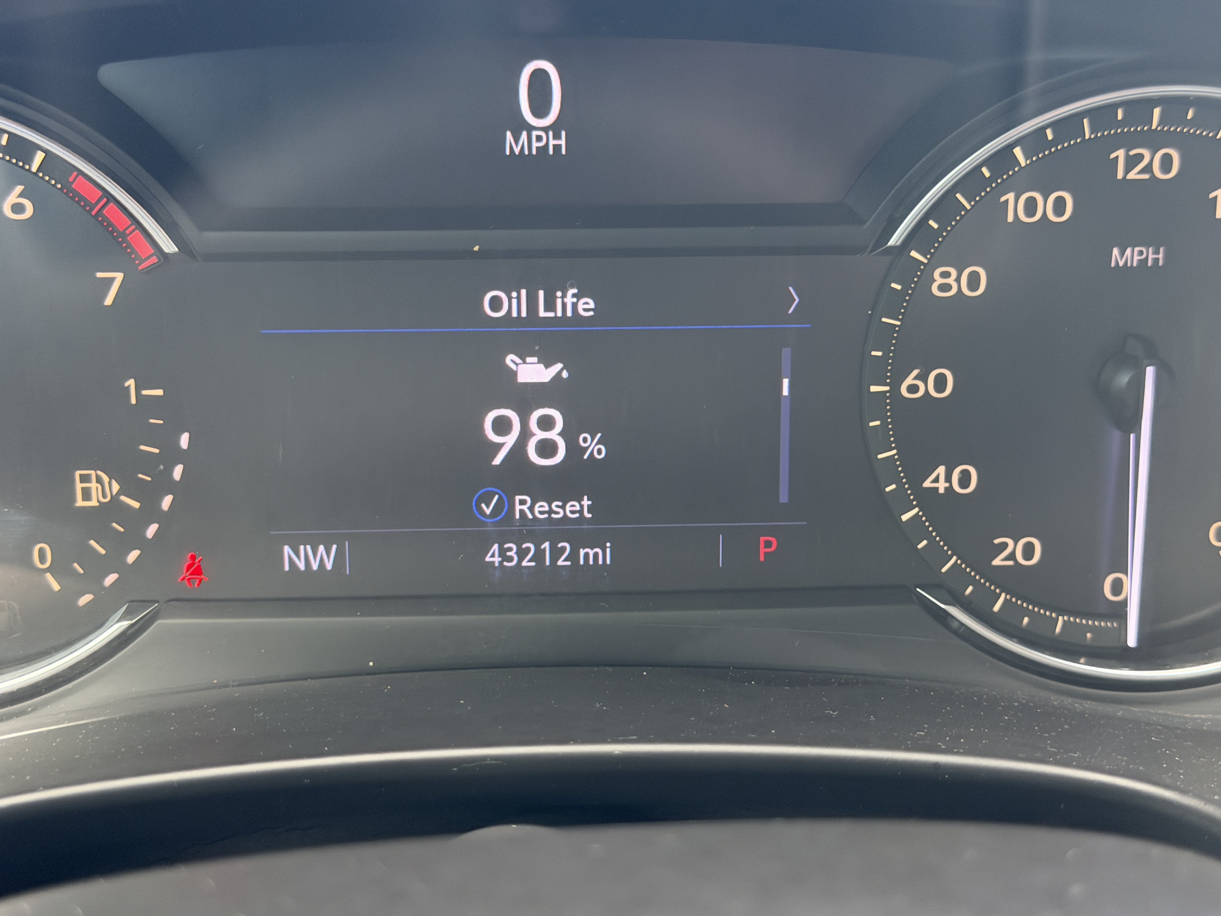 Used 2020 Cadillac XT4 Luxury FWD image 30