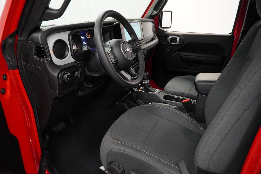 Used 2024 Jeep Wrangler Unlimited Sport AWD/4WD image 17