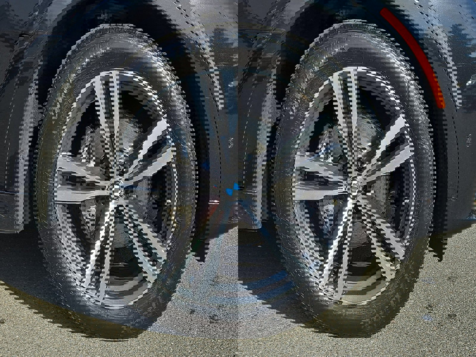 Used 2022 BMW X7 xDrive40i w/ M Sport Package image 8