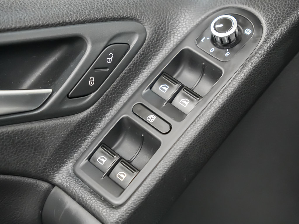 Used 2014 Volkswagen GTI Driver's Edition FWD image 20