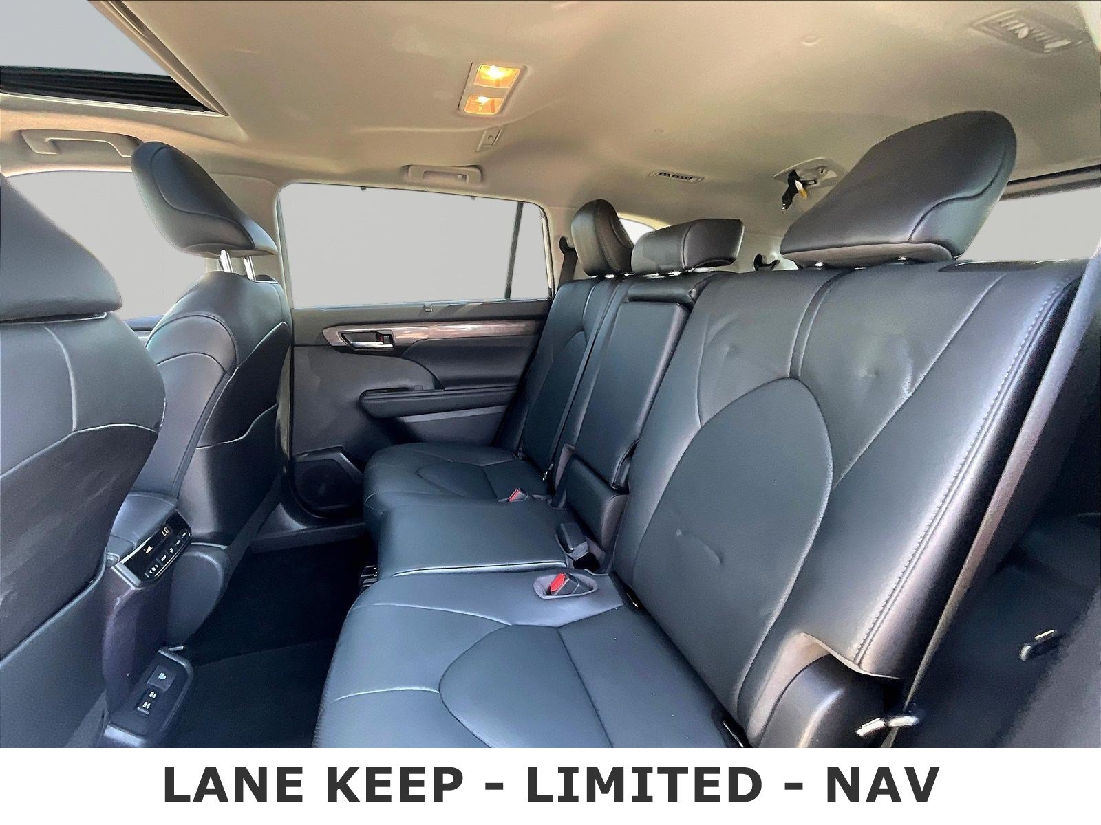 Used 2021 Toyota Highlander Limited AWD/4WD image 22