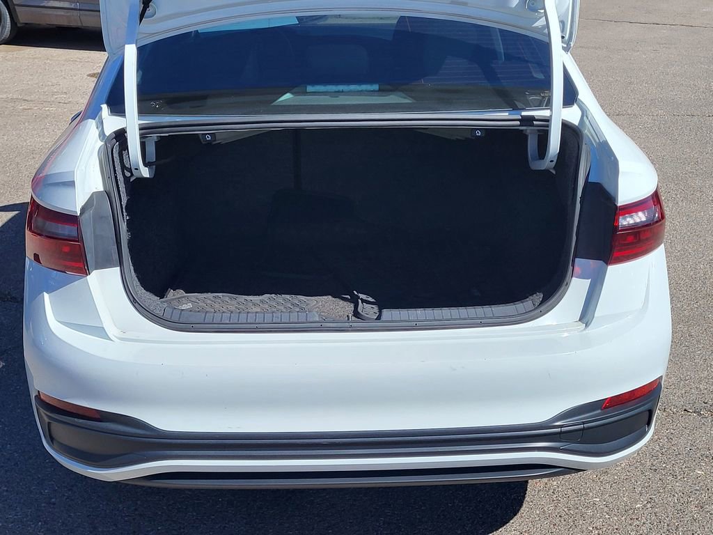 Used 2024 Volkswagen Jetta S image 27