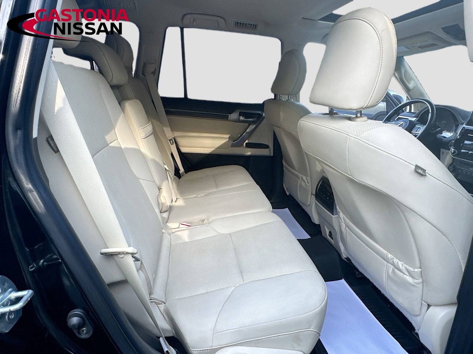 Used 2023 Lexus GX 460 Premium w/ Premium Package image 33