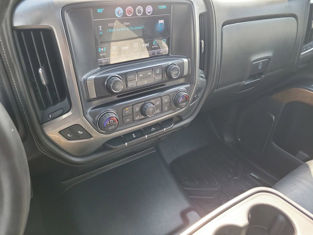 Used 2018 Chevrolet Silverado 1500 LTZ AWD/4WD image 30