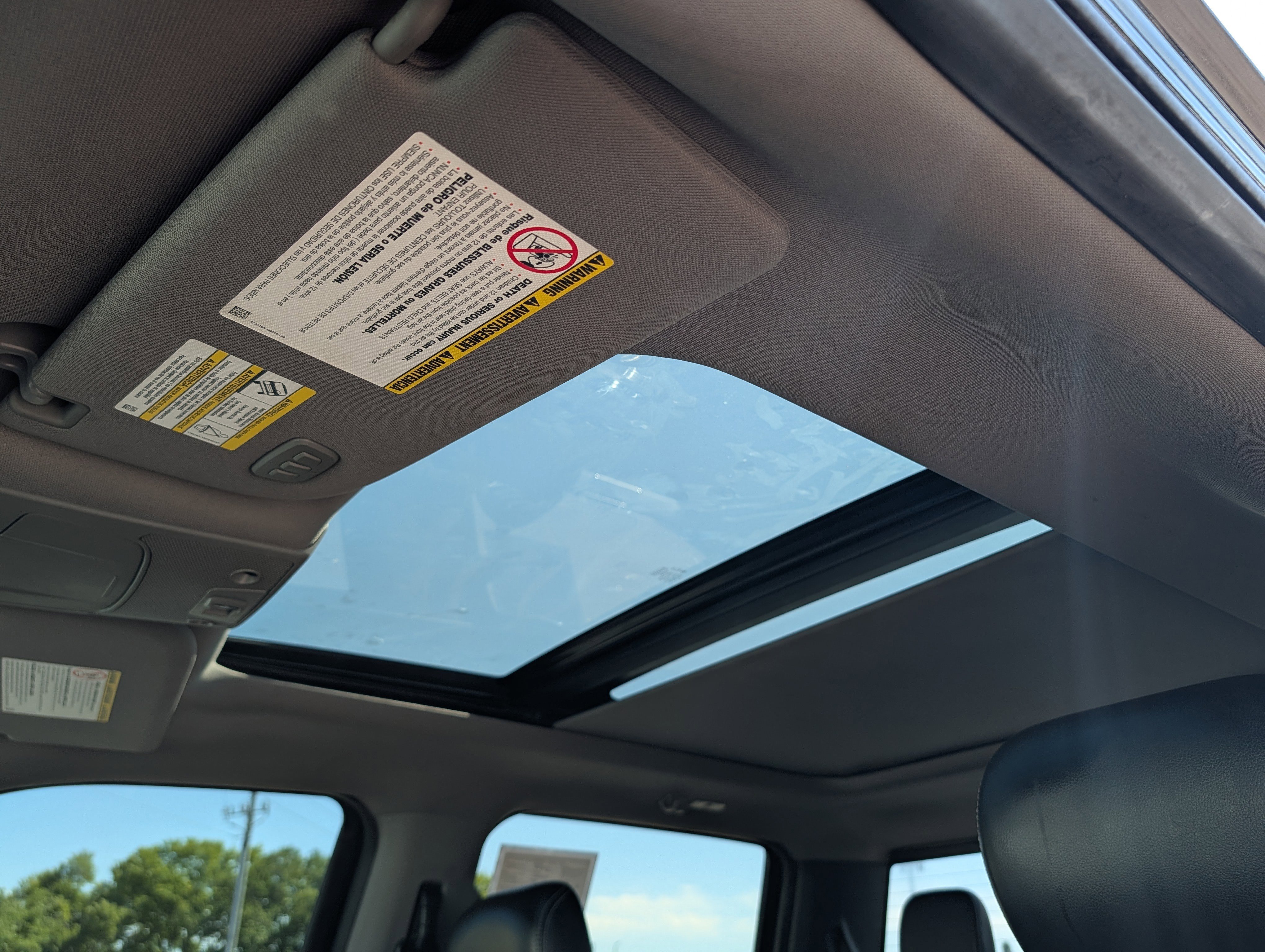 Used 2019 Ford F250 Lariat w/ Lariat Ultimate Package AWD/4WD image 28