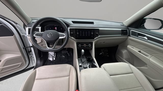 Used 2023 Volkswagen Atlas SE AWD/4WD image 16