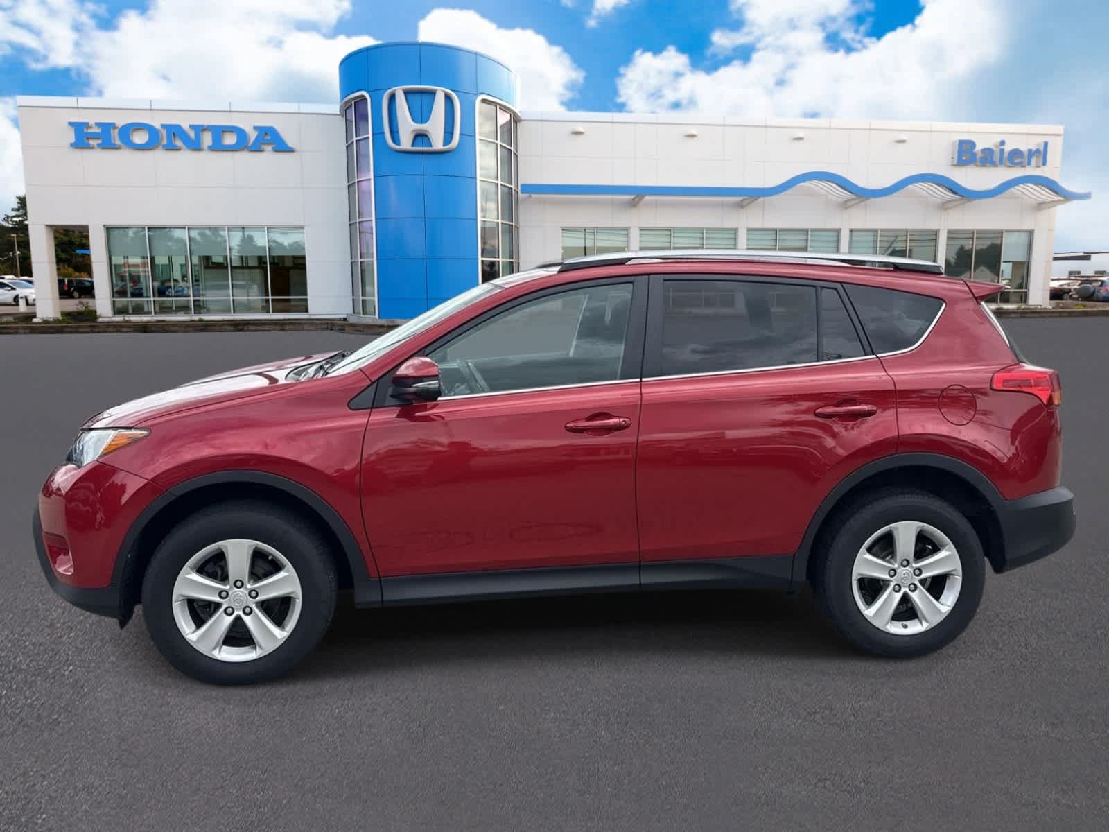Used 2013 Toyota RAV4 XLE AWD/4WD image 2