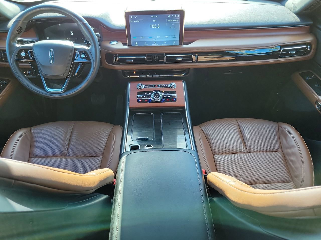 Used 2023 Lincoln Aviator Reserve w/ Elements Package Plus image 15