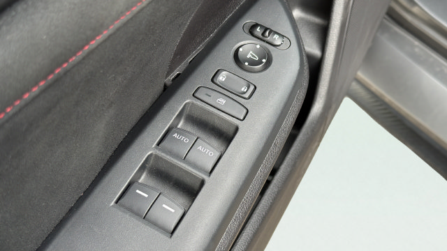 Used 2019 Honda Civic Type R image 8