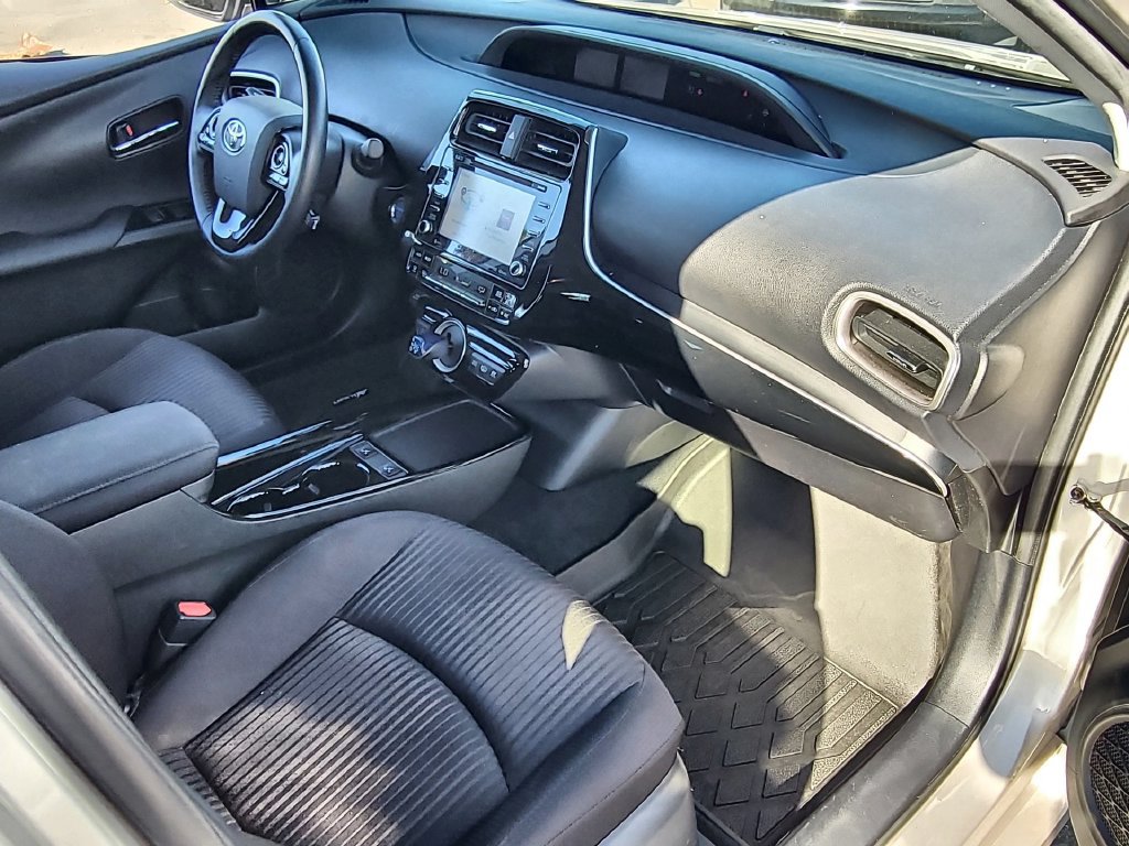 Used 2021 Toyota Prius Prime LE w/ Carpet Mat Package (TMS) FWD image 27