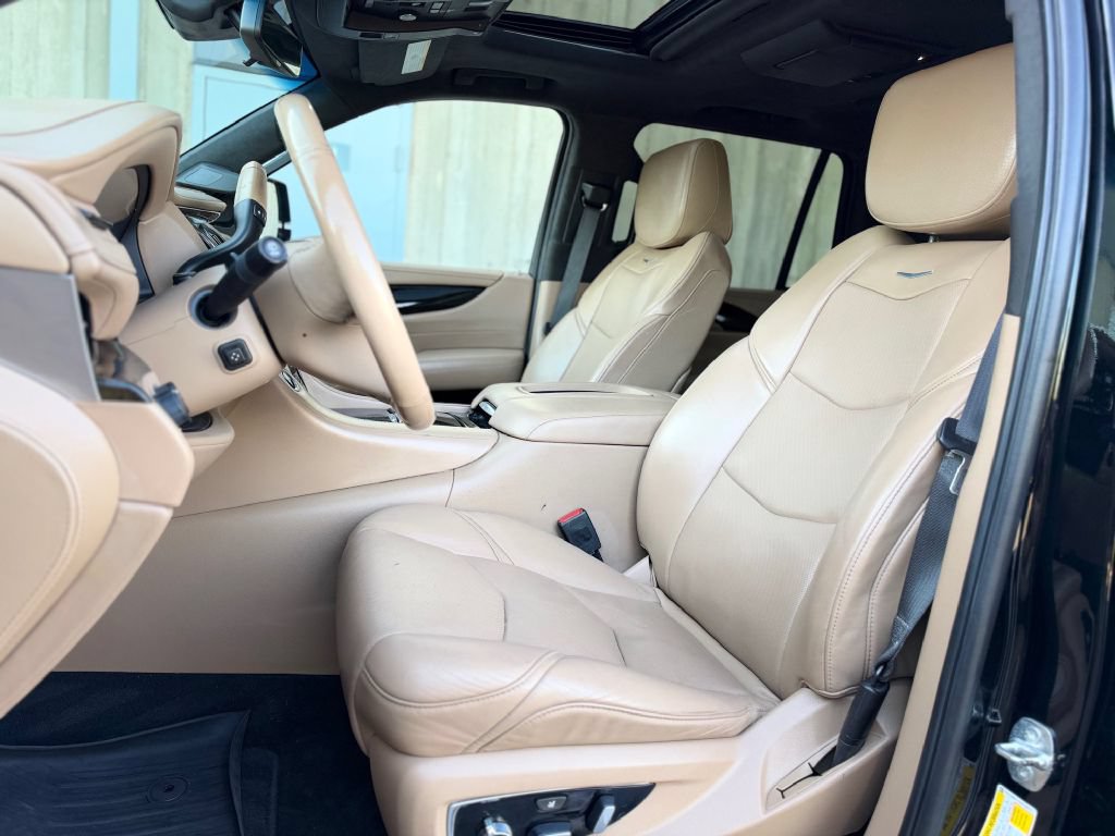 Used 2019 Cadillac Escalade Platinum AWD/4WD image 10
