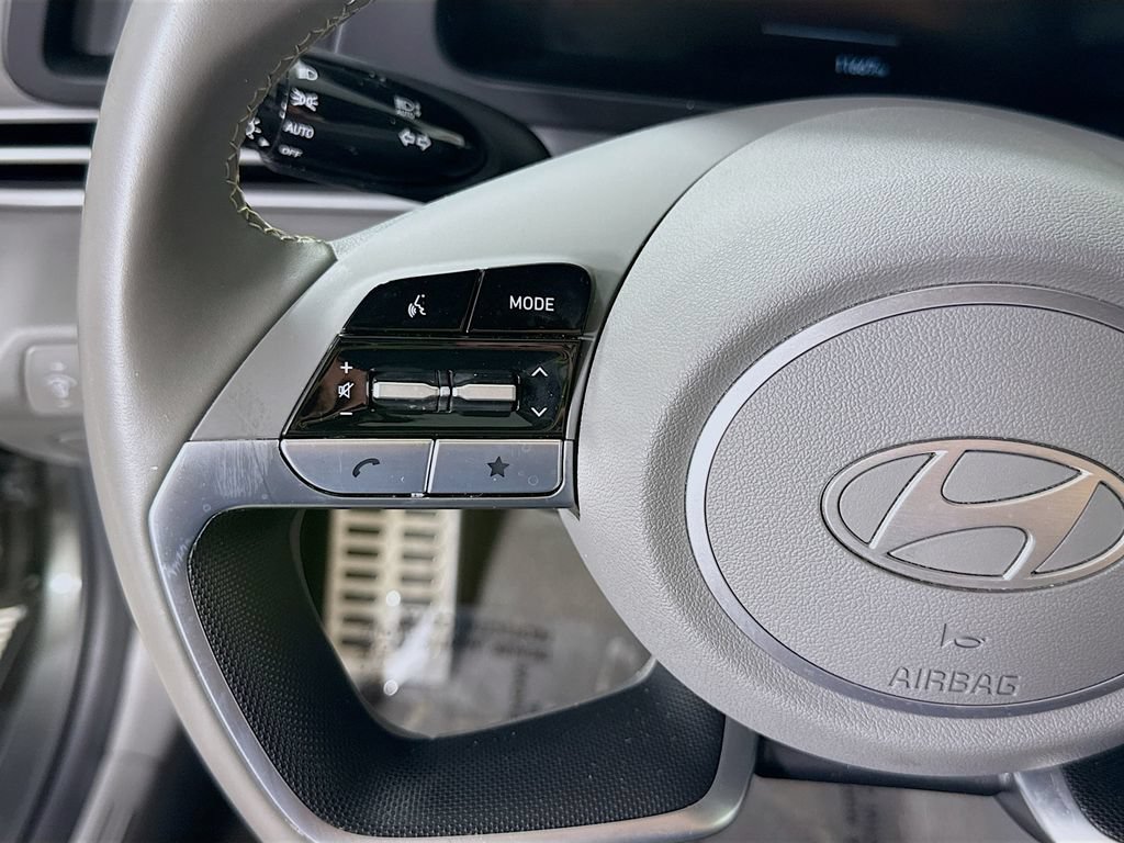 Certified 2025 Hyundai Elantra Sport FWD image 21