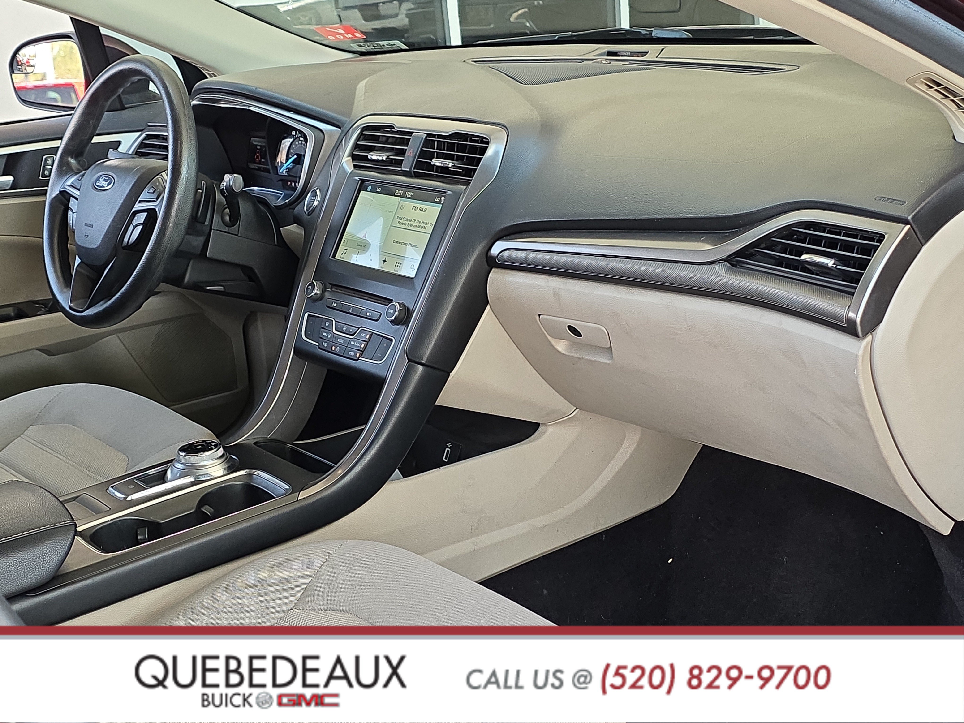 Used 2017 Ford Fusion SE w/ Fusion SE Technology Package FWD image 23