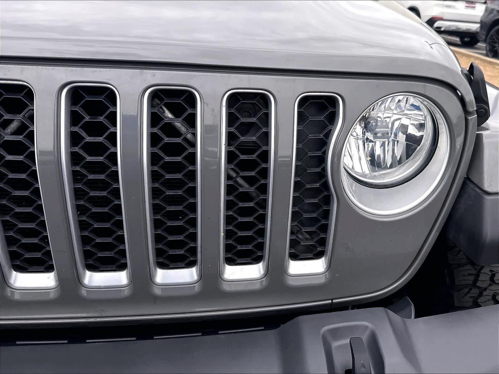 Used 2020 Jeep Gladiator Overland AWD/4WD image 34