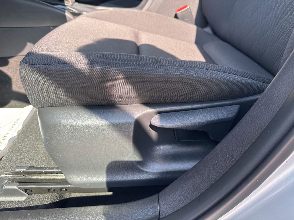 Certified 2025 Toyota Corolla LE image 26