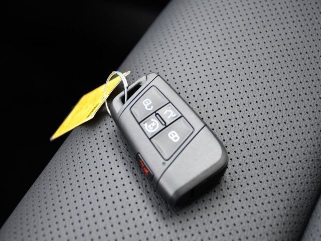 New 2026 Volkswagen Taos SEL AWD/4WD image 17
