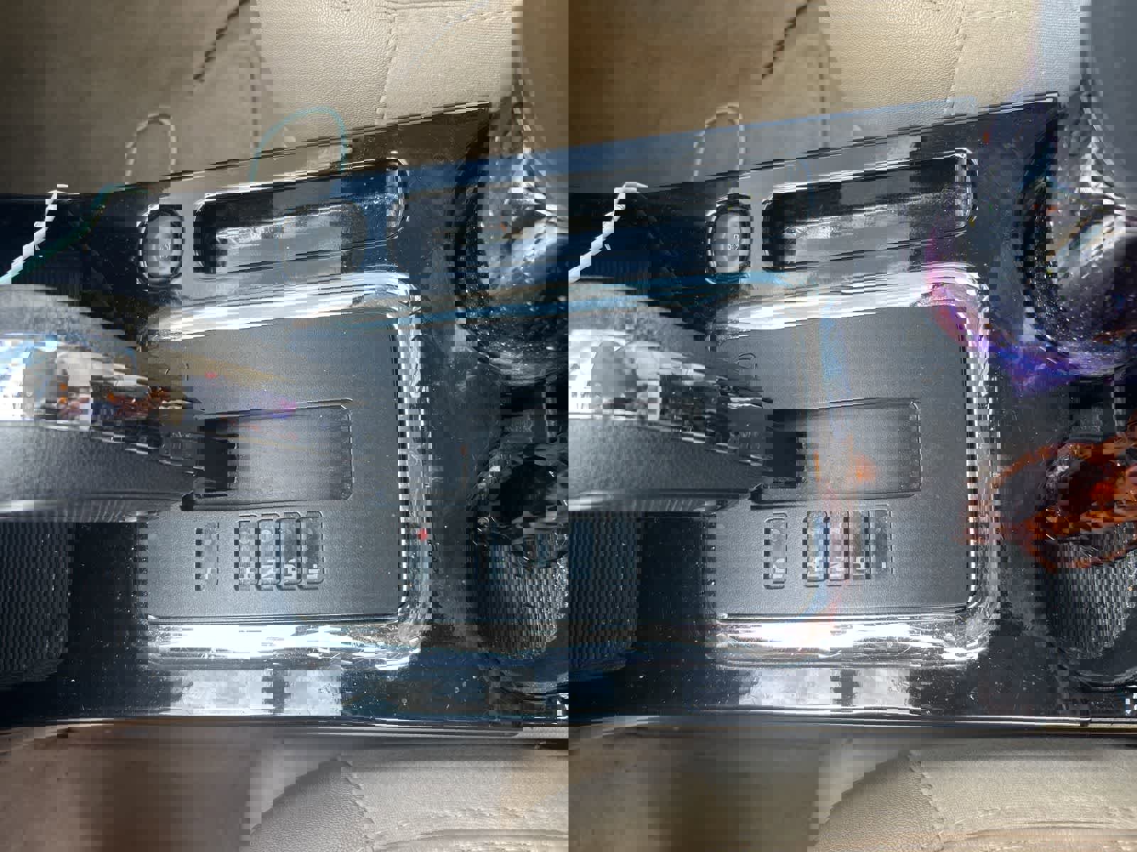 Used 2011 Ford Escape Limited w/ 302A Rapid Spec Order Code FWD image 6