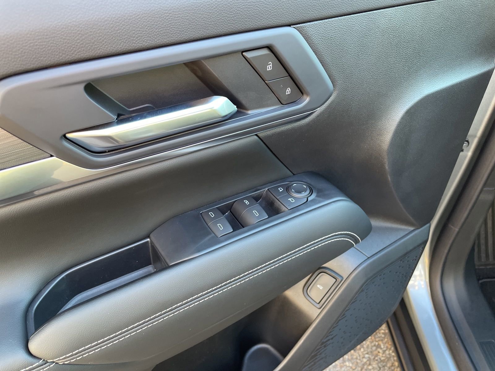 New 2026 GMC Terrain Elevation w/ Elevation Premium Package image 12