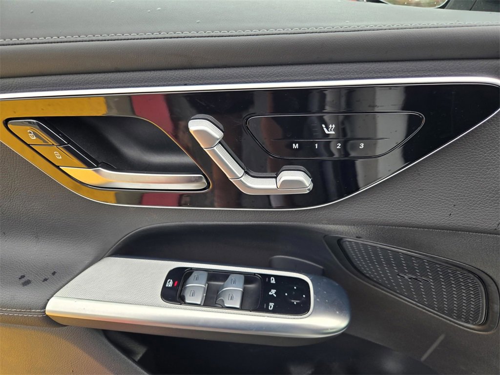 Used 2025 Mercedes-Benz GLC 43 AMG 4MATIC image 18